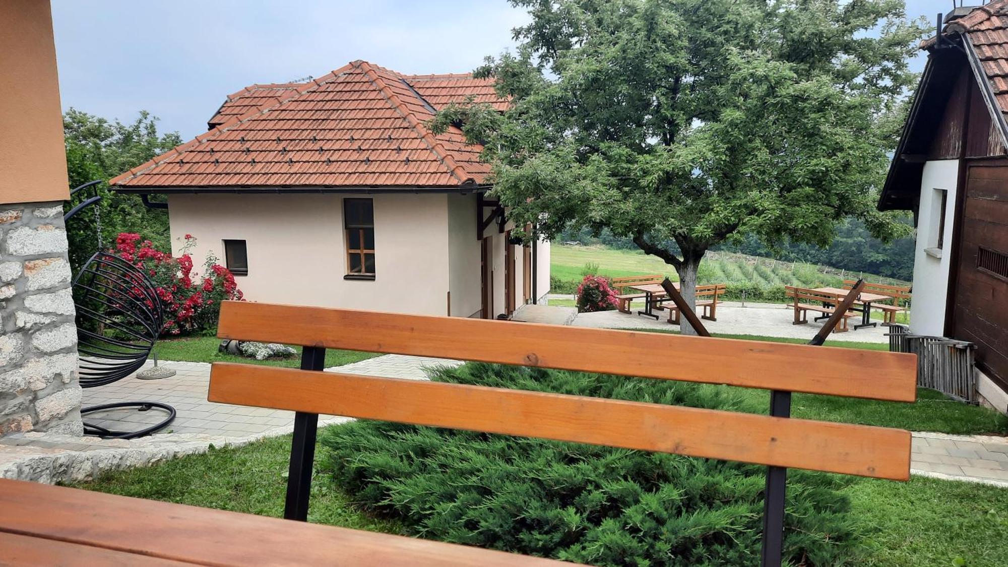 Seoski Turizam Melovic Rozanstvo 外观 照片
